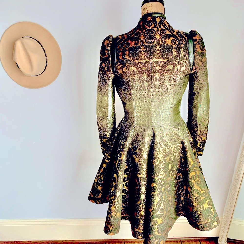 Gorgeous Russian Style Coat - 0